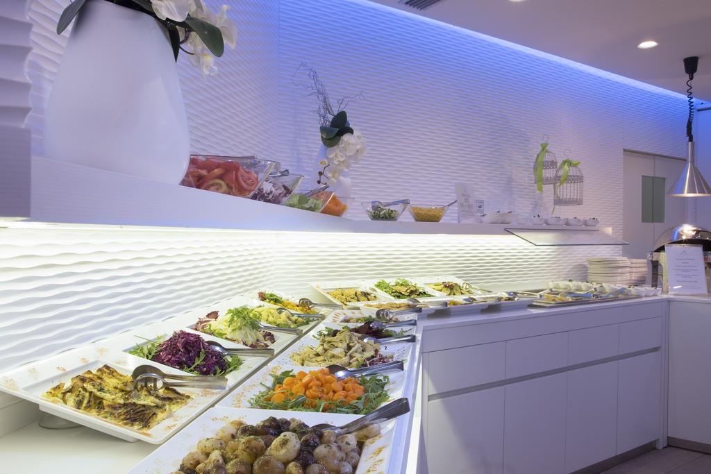 Hotel Ambassador 리치오네 외부 사진